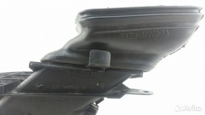 Патрубок воздушн.фильтра Ford Mondeo RKA 1994