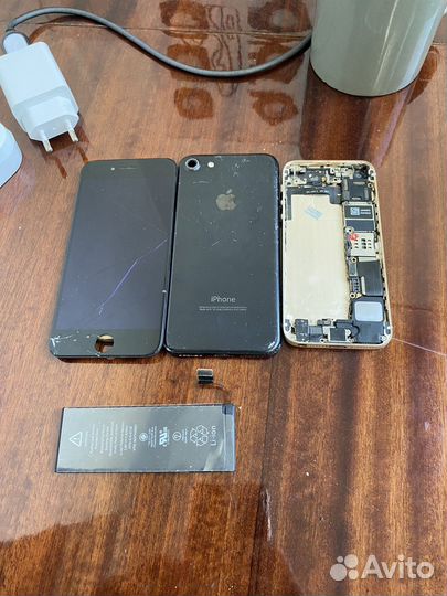 Телефон iPhone 7