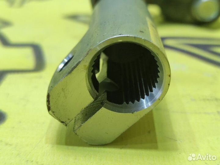 Рулевой карданчик Toyota Vista ZZV50 1ZZ-FE