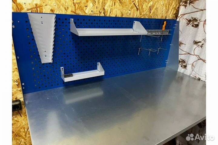 Верстак 1400 мм: 2 тумбы по 1 дверце, экран