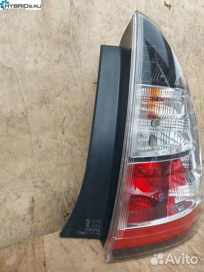 Фонарь задний правый Toyota Prius 2 NHW20 2005