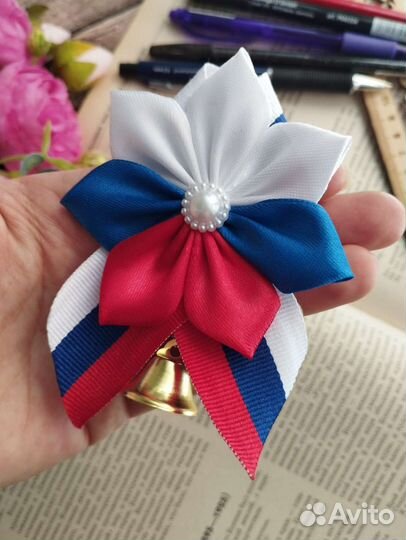 Брошь выпускника (значок)