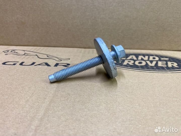 Болт М10*70 ступицы передней LRF2 Land Rover