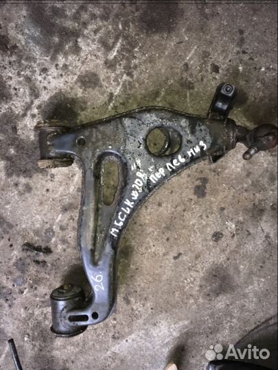 Рычаг передний нижний левый Mercedes Benz C208