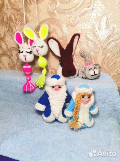 Вязанные магнитики и брелки