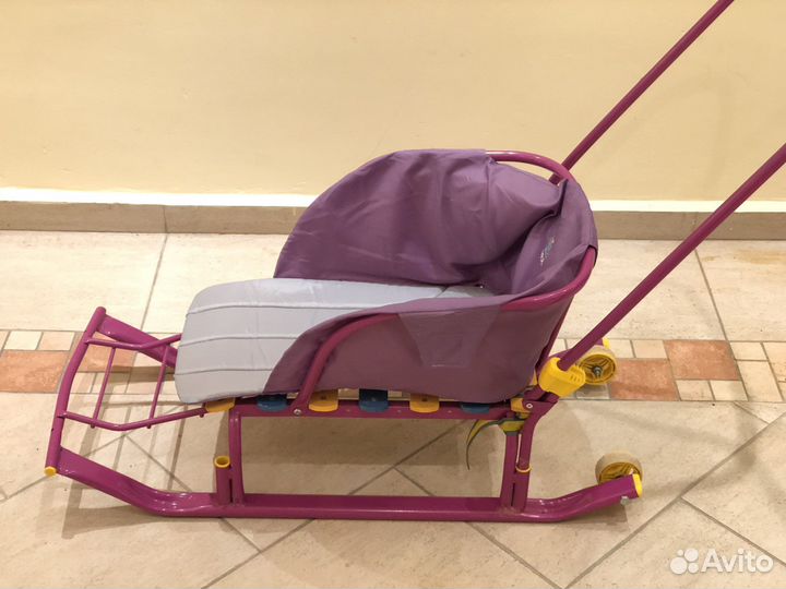 Детские зимние санки с колесами и подстилкой