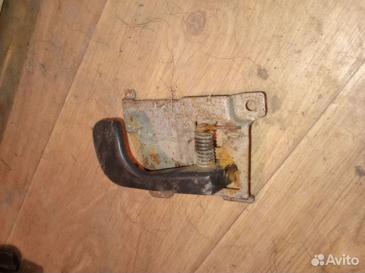 Ручка двери правая внутренняя hyundai santamo