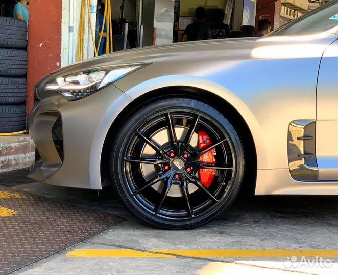 Диски Niche оригинал R22 на Volkswagen Touareg