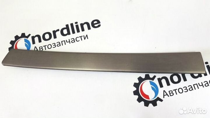 Накладка двери внутренняя передняя правая Audi A6