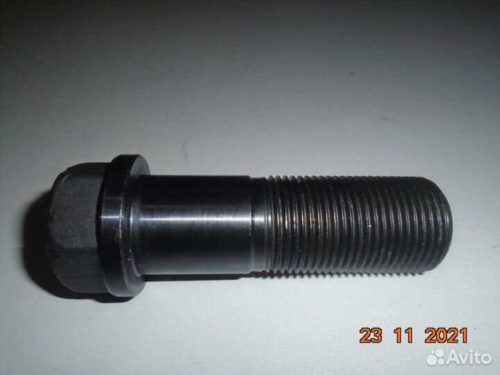 Болт 50-3104028 вкладыша з/ступицы