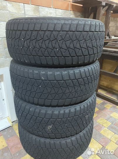 Bridgestone Blizzak DM-V2 255/55 R19