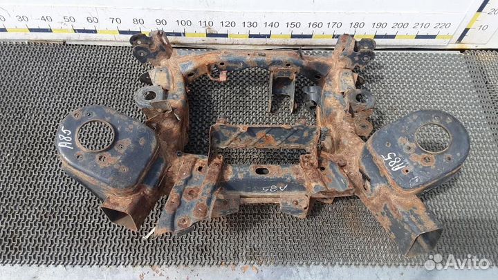 Балка задняя/подрамник Land Rover Discovery III