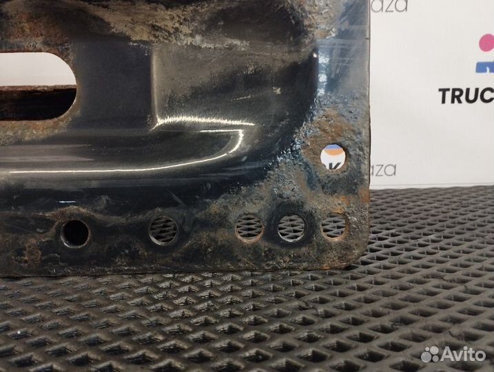 81412055057 Кронштейн траверсы кпп левый