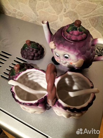 Чайник и сахарница декоративные