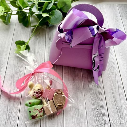 Подарки на 8 марта из бельгийского шоколада