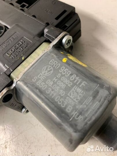 Мотор стеклоподъемника задний левый Volkswagen