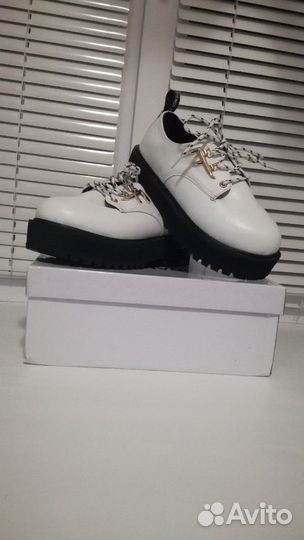 Новые ботинки fendi