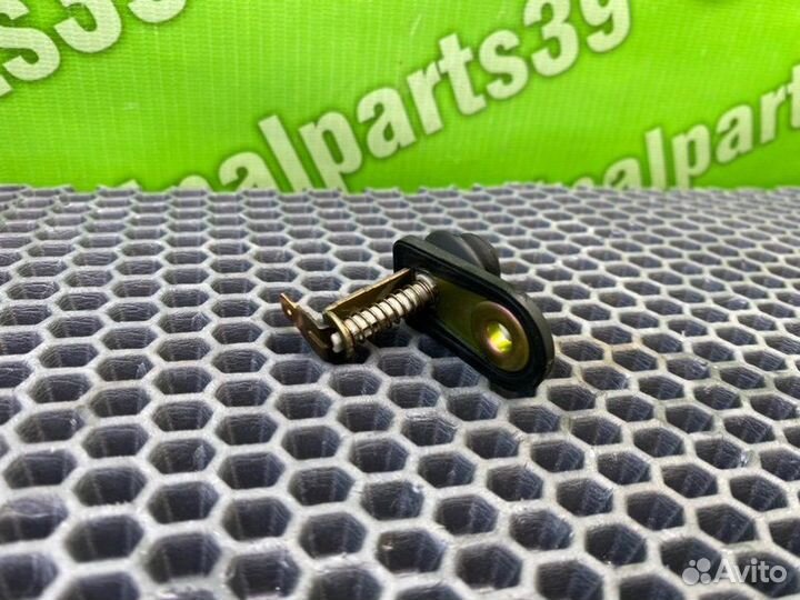 Концевик двери передний левый Mazda Mpv LW5W GY-DE