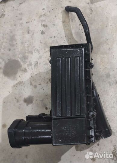 Корпус воздушного фильтра Octavia 1K0129607AG