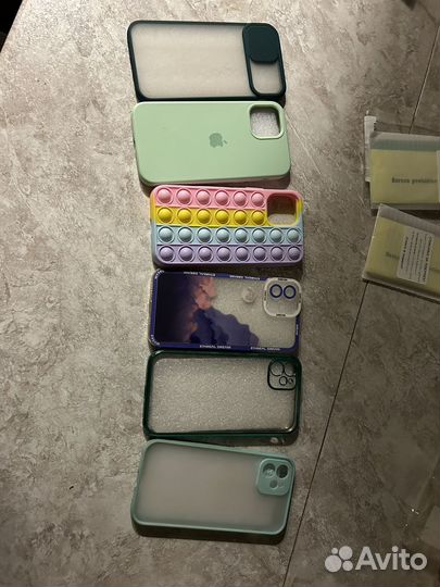 Чехлы на телефон iPhone 12