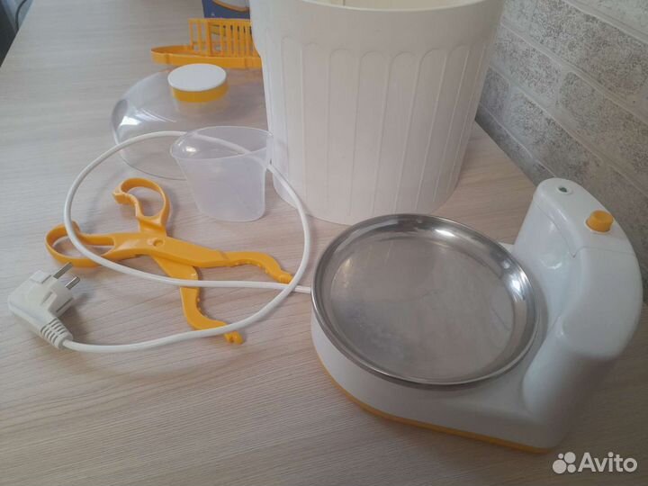 Стерилизатор для бутылочек maman