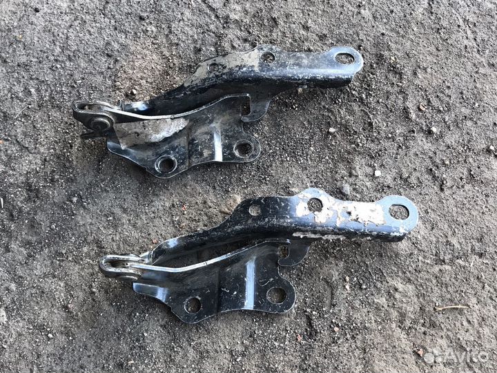 Toyota RAV4 20 петли капота стойка замка