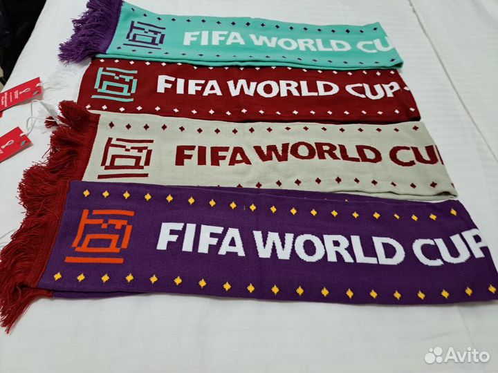 Кепки бейсболки, шарфы, футболки с Fifa 2022