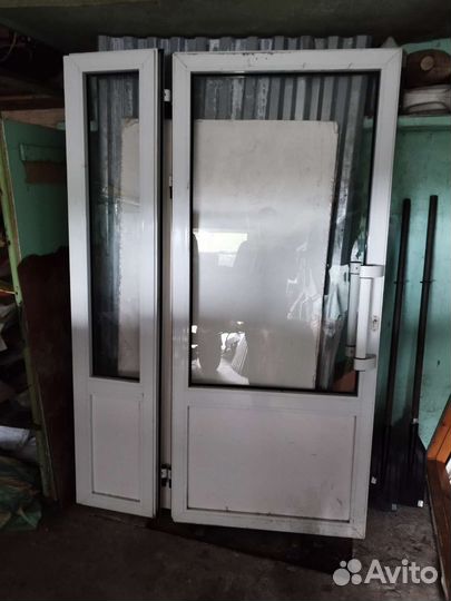 Дверь пластиковая