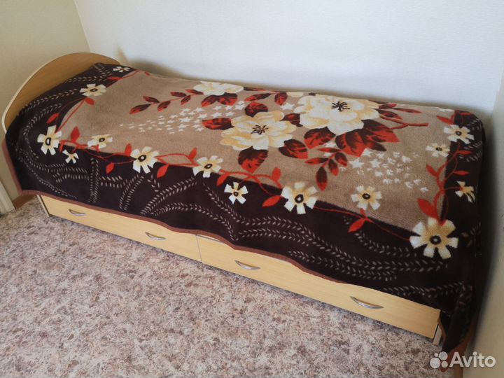 Продам кровать 80х200