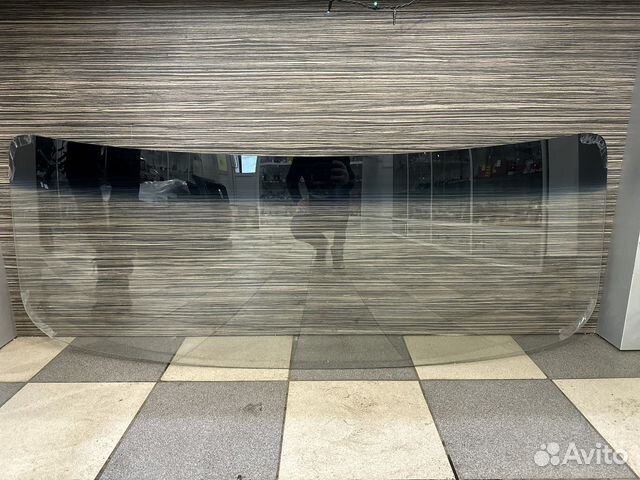 Стекло ветровое Волга с полосой