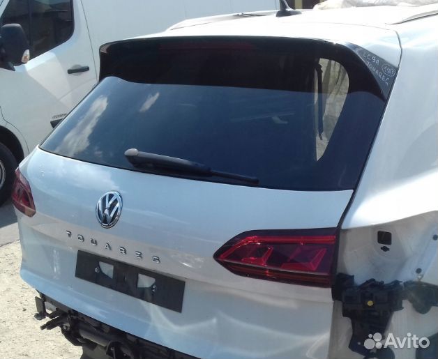 Крышка багажника VW touareg 3 краска: LC9A