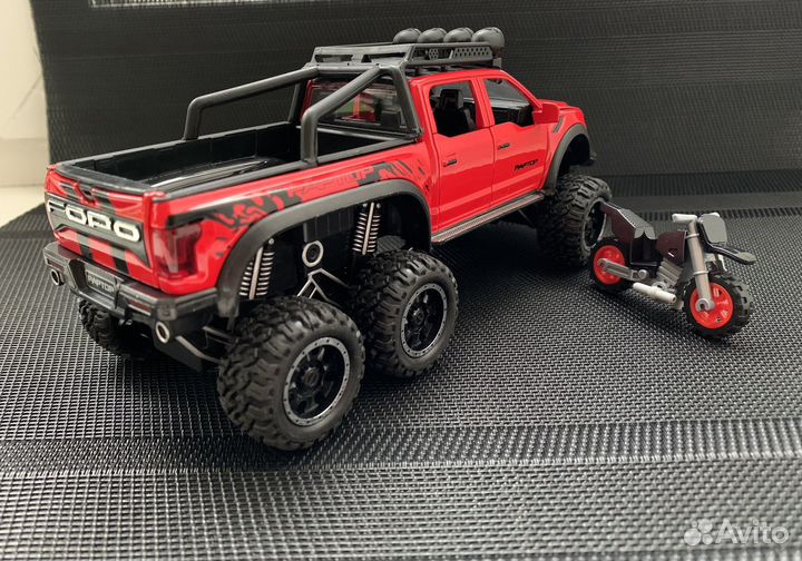 Машинка Ford Raptor