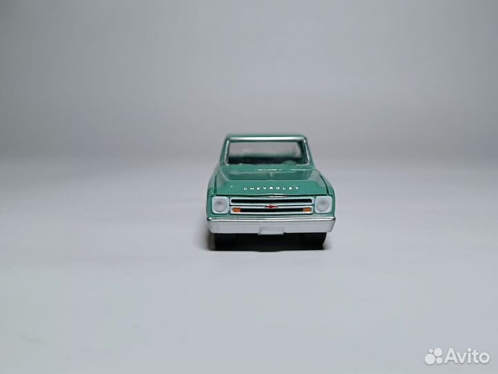 Модель 1/64 Chevrolet C10 1967 Greenlight