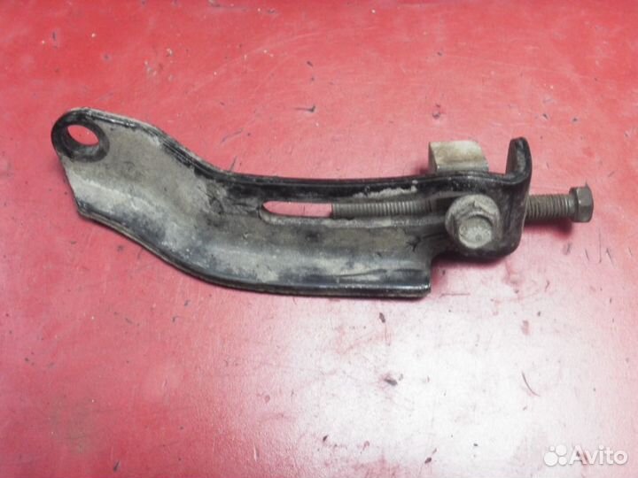 Натяжитель ремня GE7T3261X Mazda Capella 1997-2002