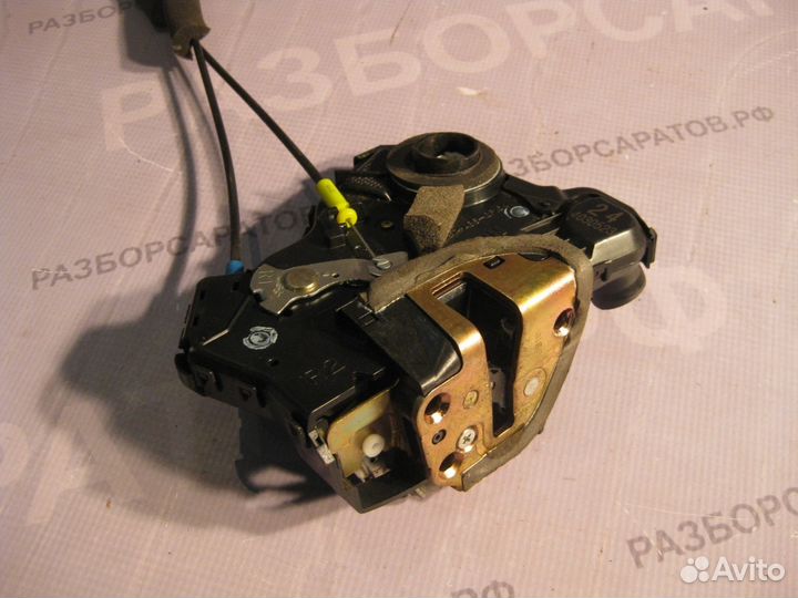 Замок двери (передний, задний) Тойота Камри 30