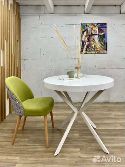 Раздвижной круглый стол Folkman в белой эмали D90