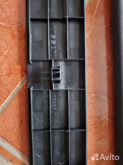 Накладки на пороги внутренние Nissan Patrol Y62