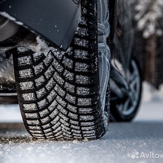 Bridgestone Blizzak LM005 DriveGuard 245/40 R18 97V