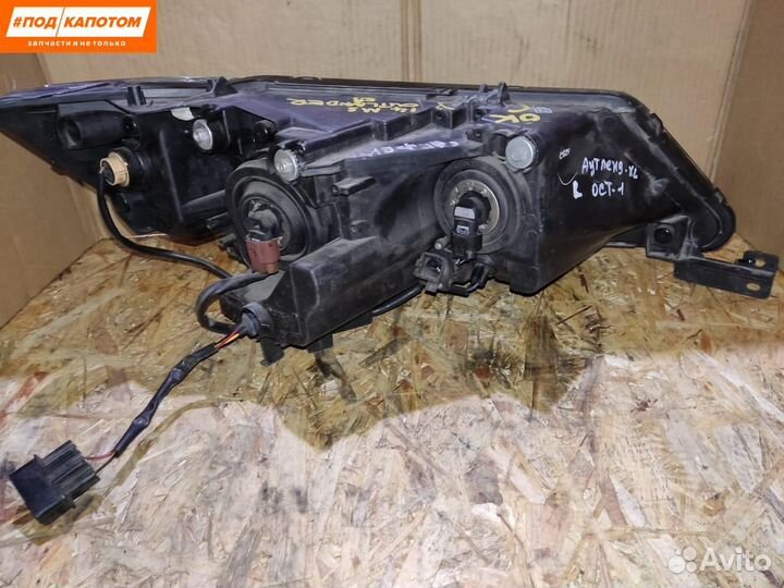 Фара левая Mitsubishi Outlander