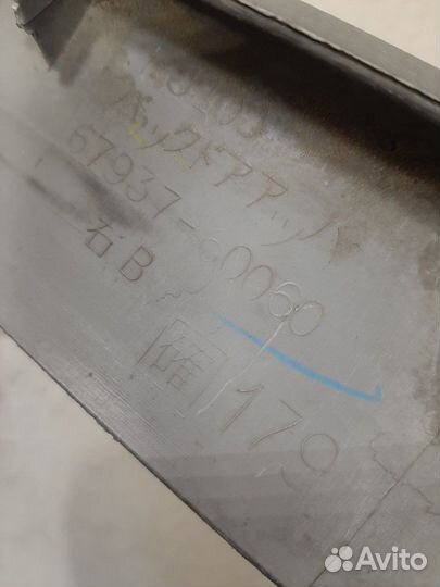 Накладка двери багажника, TLC 105