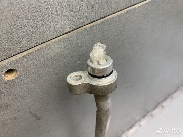 Трубка кондиционера Nissan Primera P12 седан 2.0