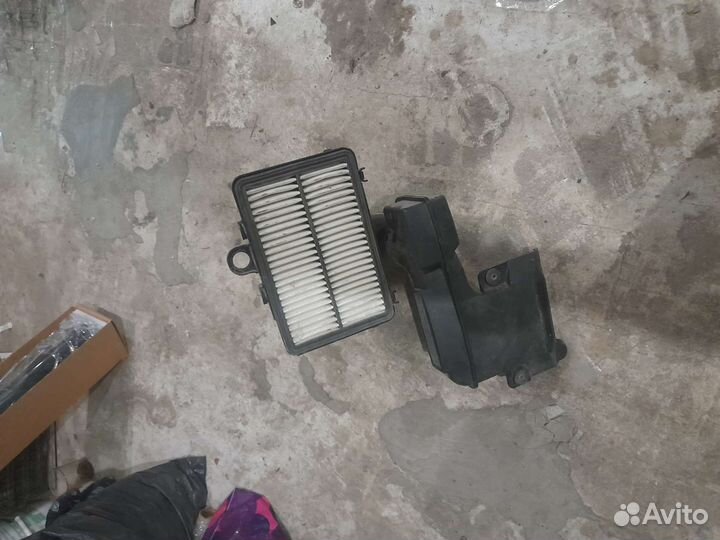 Корпус воздушного фильтра Мазда 3 бм