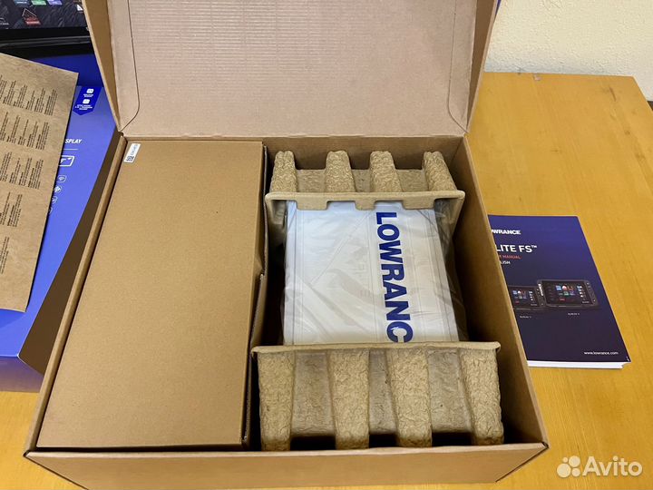 Эхолот-картплоттер Lowrance Elite FS 9 с датчиком