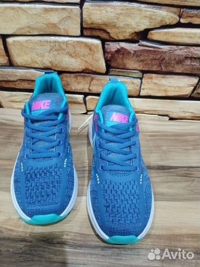 Кроссовки Nike беговые