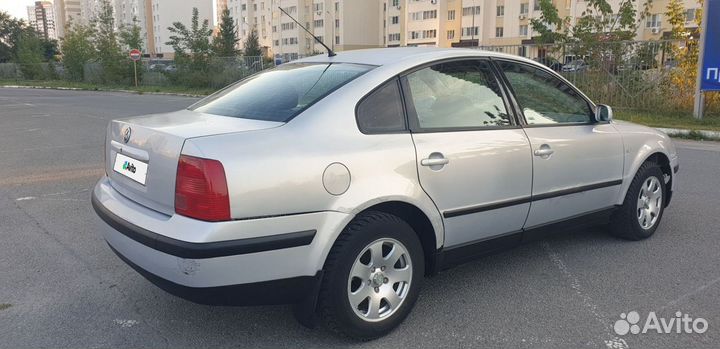 Volkswagen Passat 1.6 МТ, 1999, 200 000 км