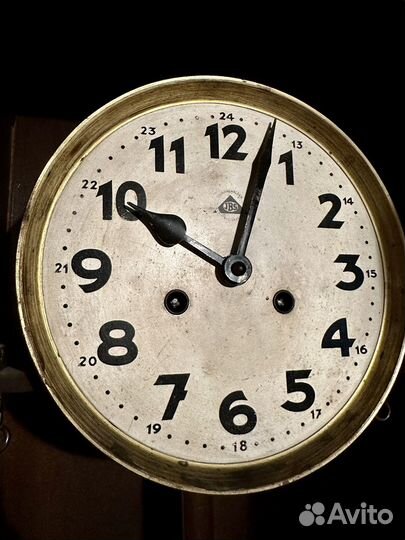 Антикварные настенные часы с боем JBS