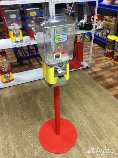 Автомат жвачка / Торговые автоматы механические