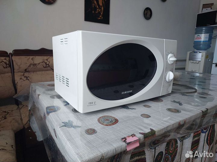 Микроволновая печь Samsung M1711NR