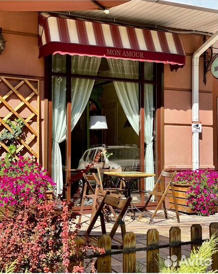 Официант в кофейню-кондитерскую 