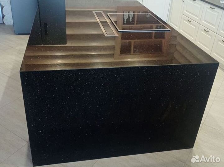 Столешница из гранита Парадизо маркино